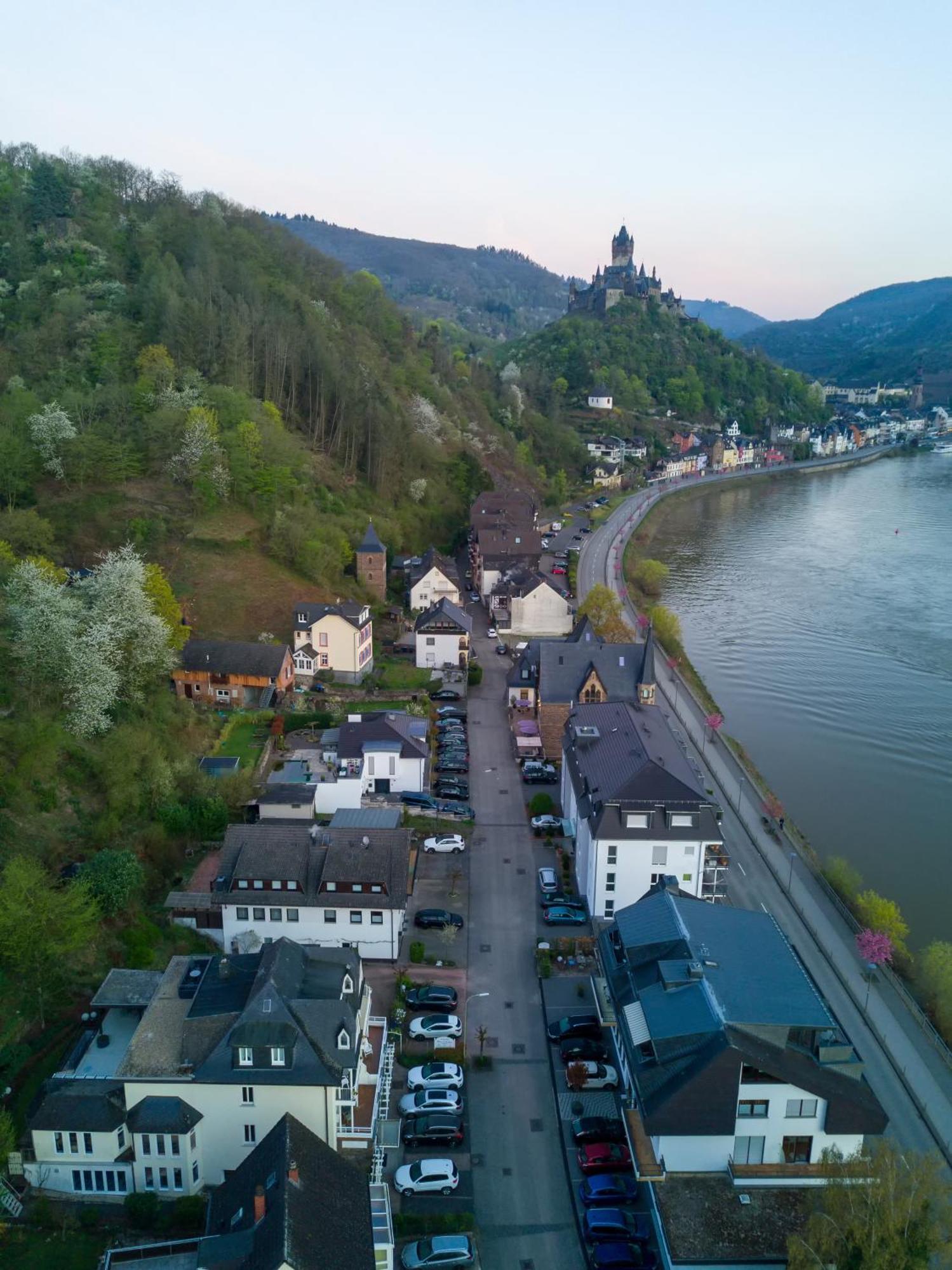 Haus Erholung Hotel Cochem Bagian luar foto
